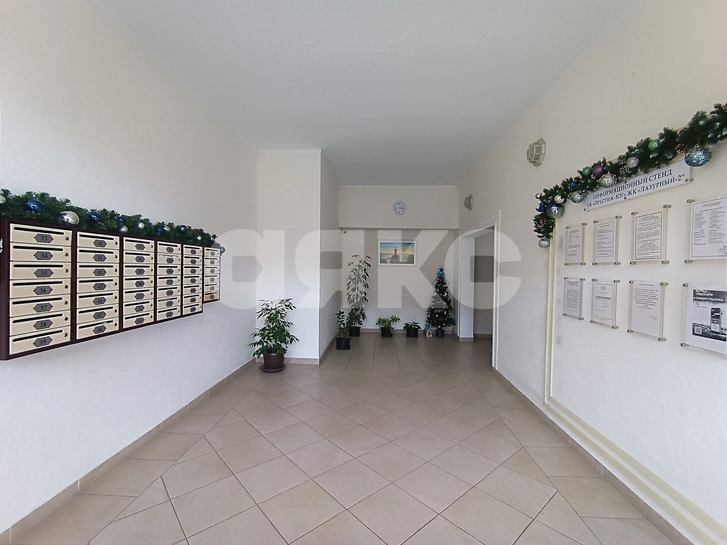 Фото №2: 2-комнатная квартира 74 м² - Геленджик, жилой комплекс Лазурный-2, ул. Верхняя, 4к7