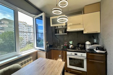 Фото №1: 2-комнатная квартира 47 м² - Краснодар, мкр. Юбилейный, пр-кт Чекистов, 4