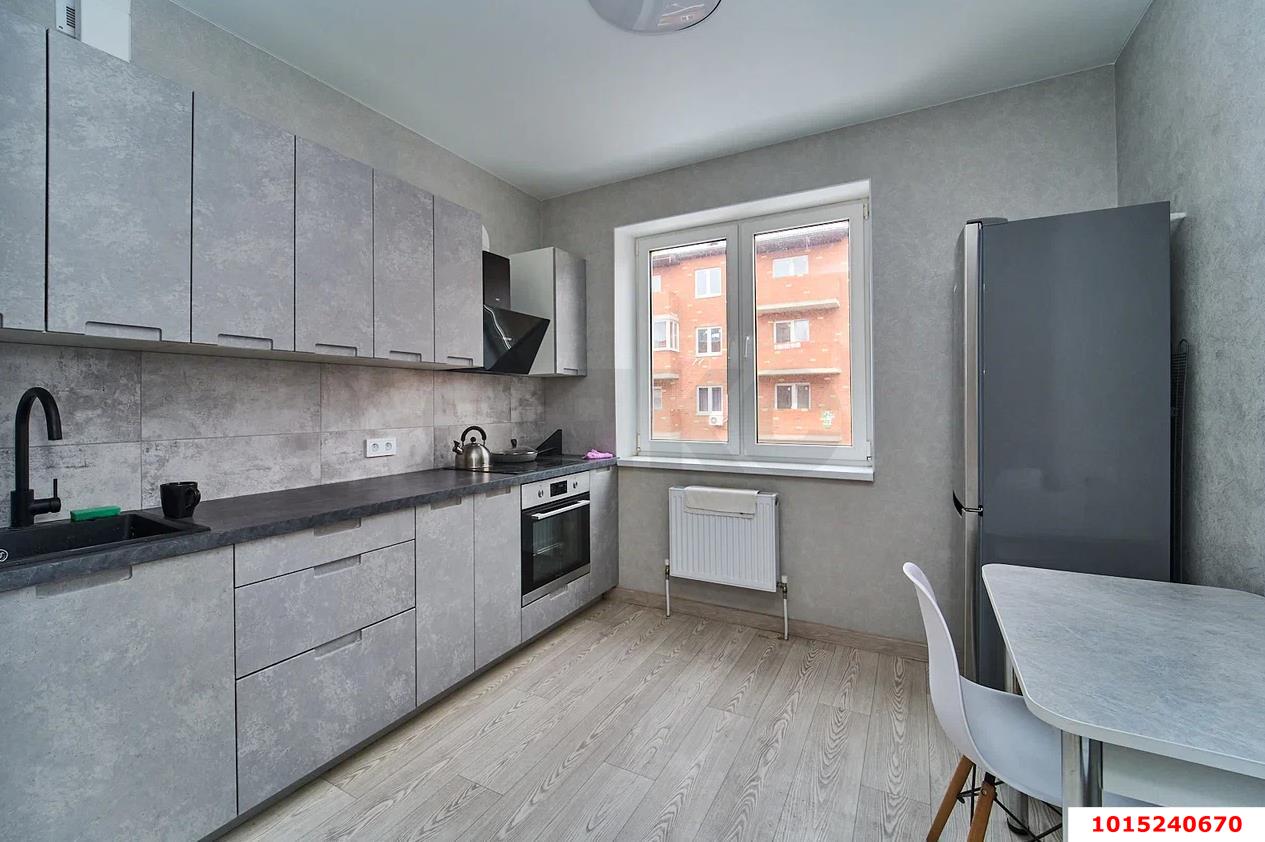 Фото №1: 1-комнатная квартира 37 м² - Новая Адыгея, мкр. жилой комплекс Мега, ул. Бжегокайская, 90/3к3