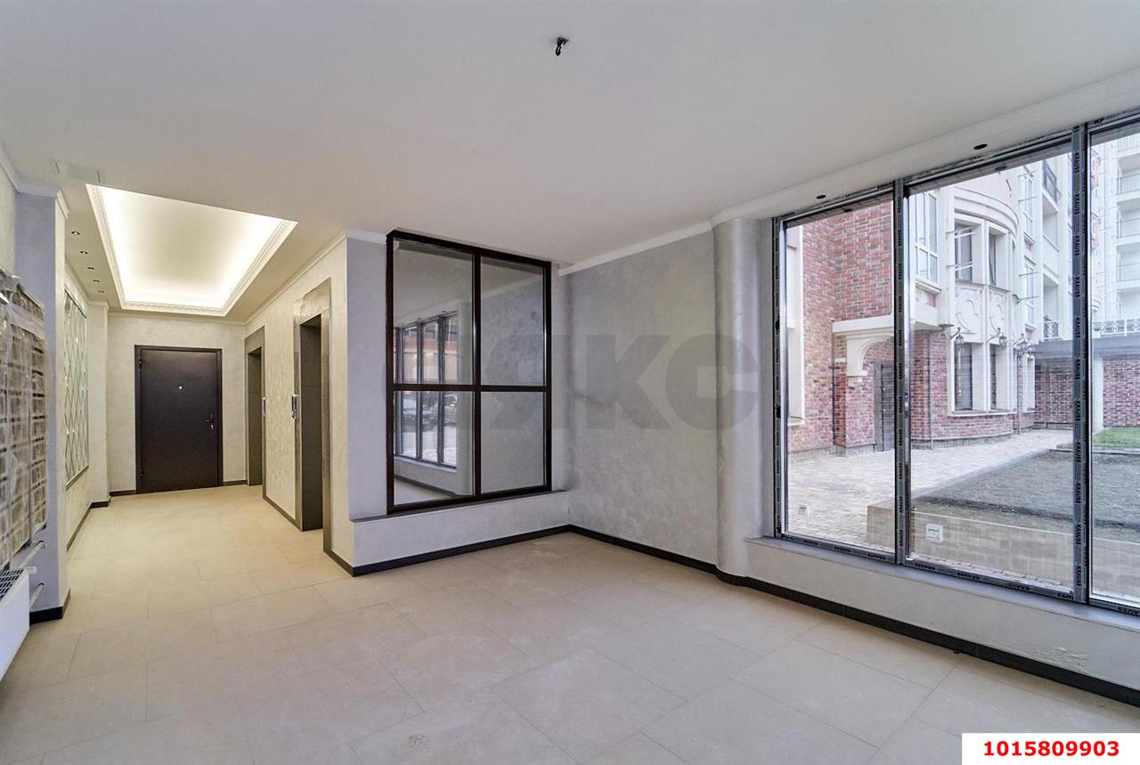 Фото №6: 1-комнатная квартира 52 м² - Краснодар, жилой комплекс Версаль, ул. Черниговская, 1