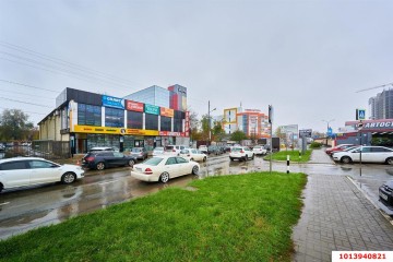 Фото №1: Торговое помещение 823 м² - Краснодар, мкр. Хлопчато-бумажный Комбинат, ул. Уральская, 77