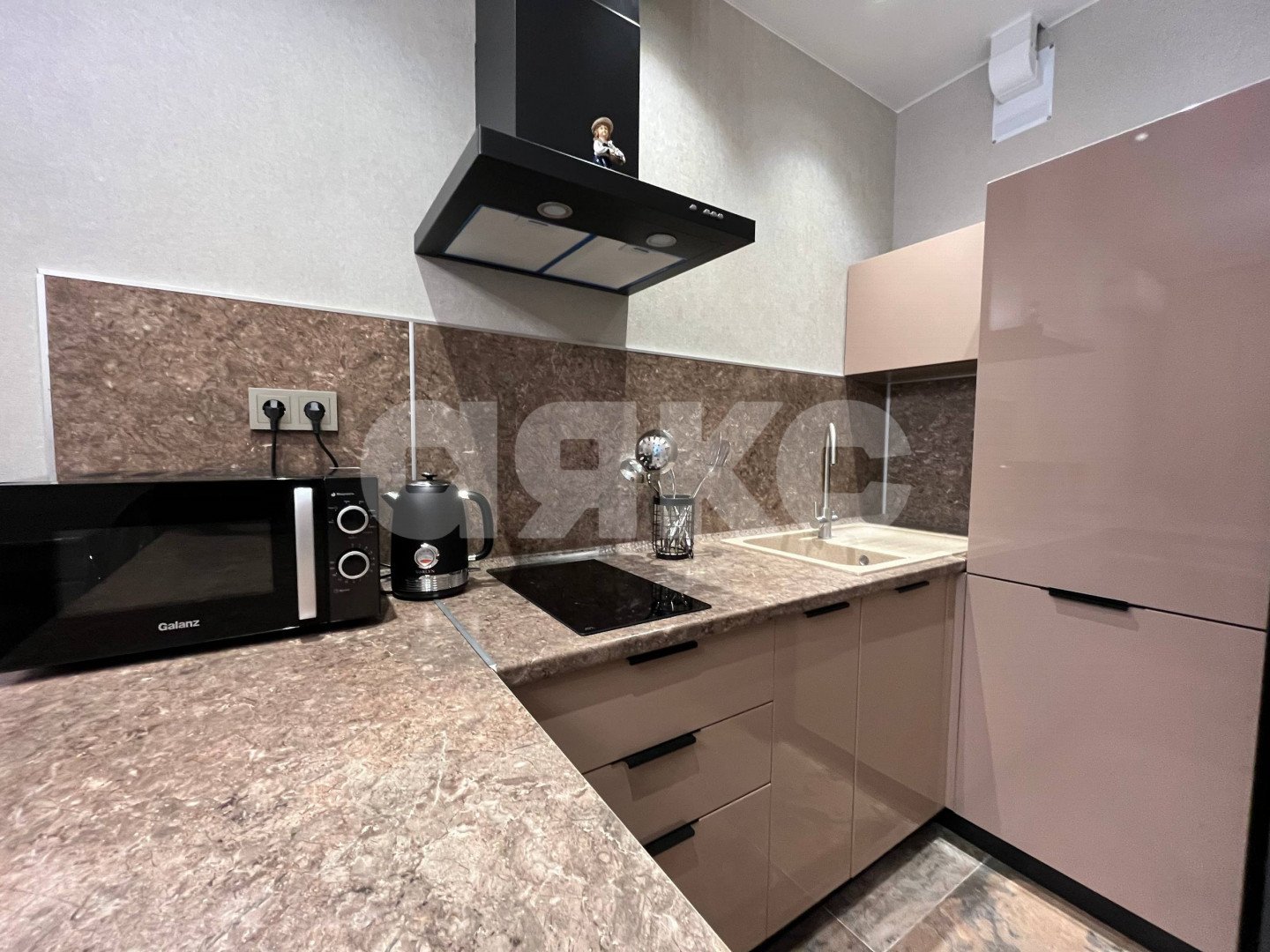 Фото №4: 1-комнатная квартира 40 м² - Анапа, жилой комплекс Два Адмирала, ул. Ленина, 241к1