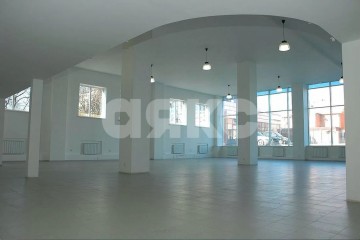 Фото №1: Коммерция 440 м² - Ростов-на-Дону, мкр. СНТ 9 Мая, ул. Вавилова, 71В