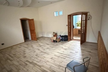 Фото №3: Офисное помещение 300 м² - Краснодар, мкр. Фестивальный, ул. Карла Маркса, 39