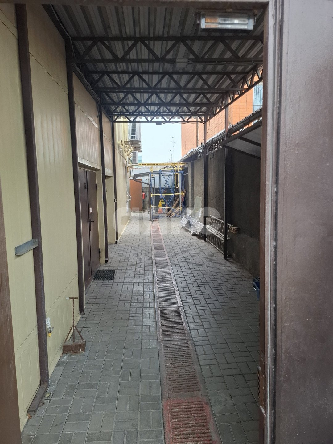 Фото №7: Коммерция 1650 м² - Ростов-на-Дону, Ворошиловский, ул. Евдокимова, 118/78