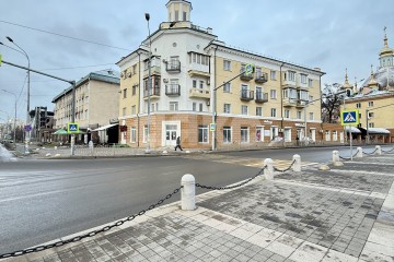 Фото №1: Коммерция 180 м² - Мариуполь, р. Жовтневый, ул. Административная площадь