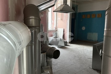 Фото №3: Коммерция 180 м² - Мариуполь, р. Жовтневый, ул. Административная площадь