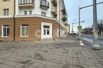 Фото №2: Коммерция 180 м² - Мариуполь, р. Жовтневый, ул. Административная площадь