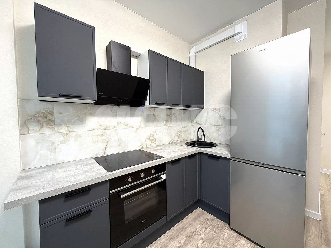 Фото №1: 1-комнатная квартира 36 м² - Ростов-на-Дону, Западный, ул. Привокзальная, 3