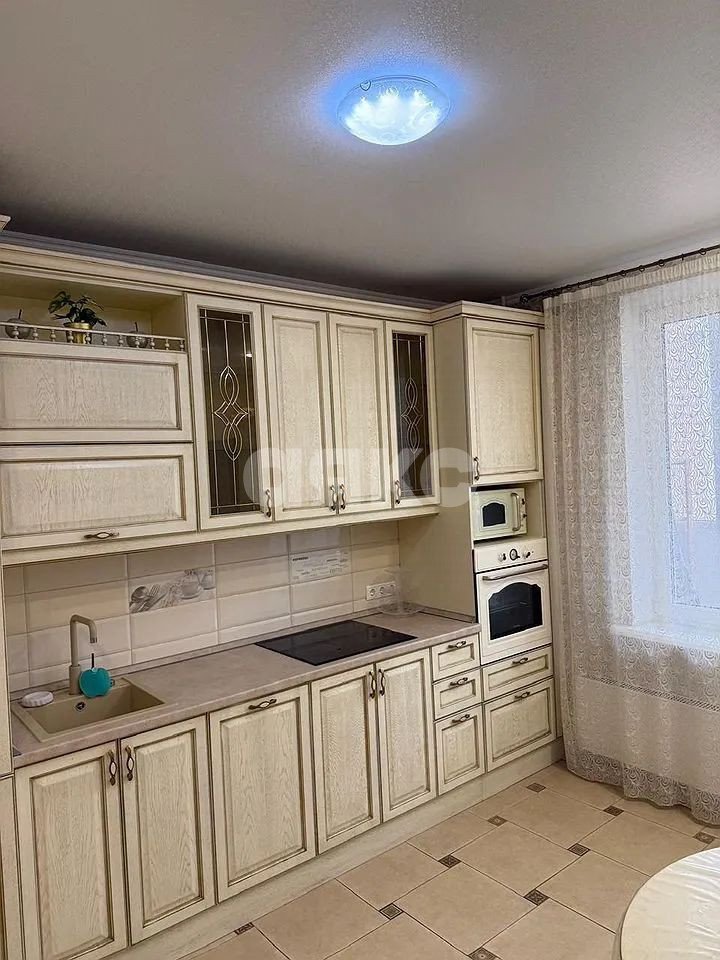 Фото №1: 3-комнатная квартира 70 м² - Ростов-на-Дону, жилой комплекс Английский Квартал, ул. Ерёменко, 94