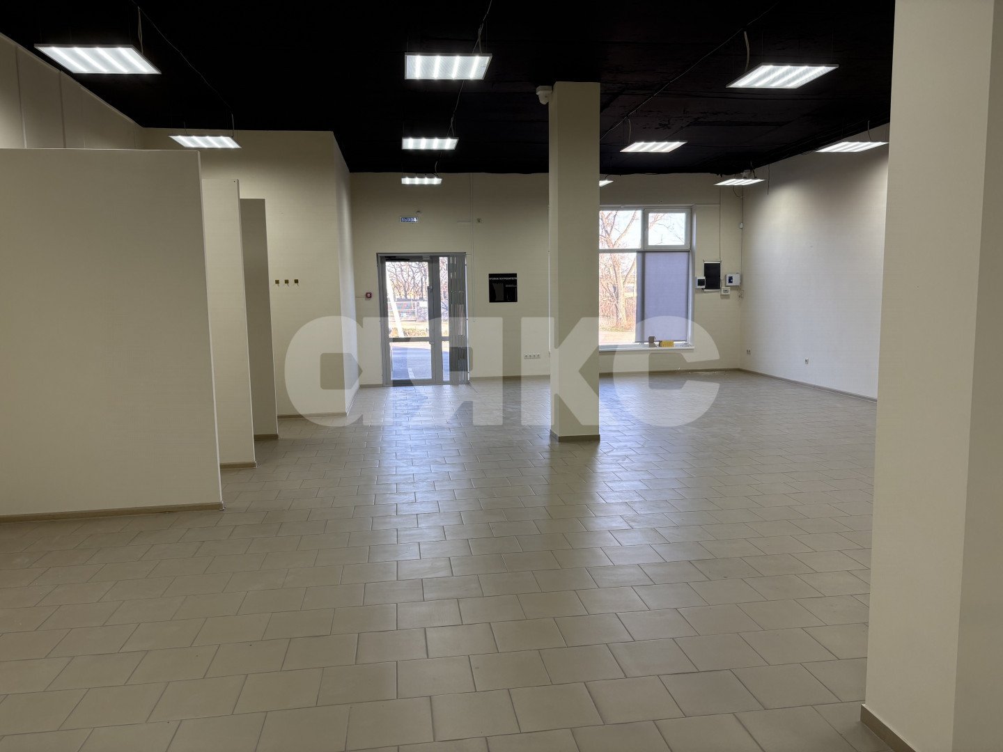 Фото №1: Коммерция 137 м² - Чалтырь, ул. Красноармейская, 82Б