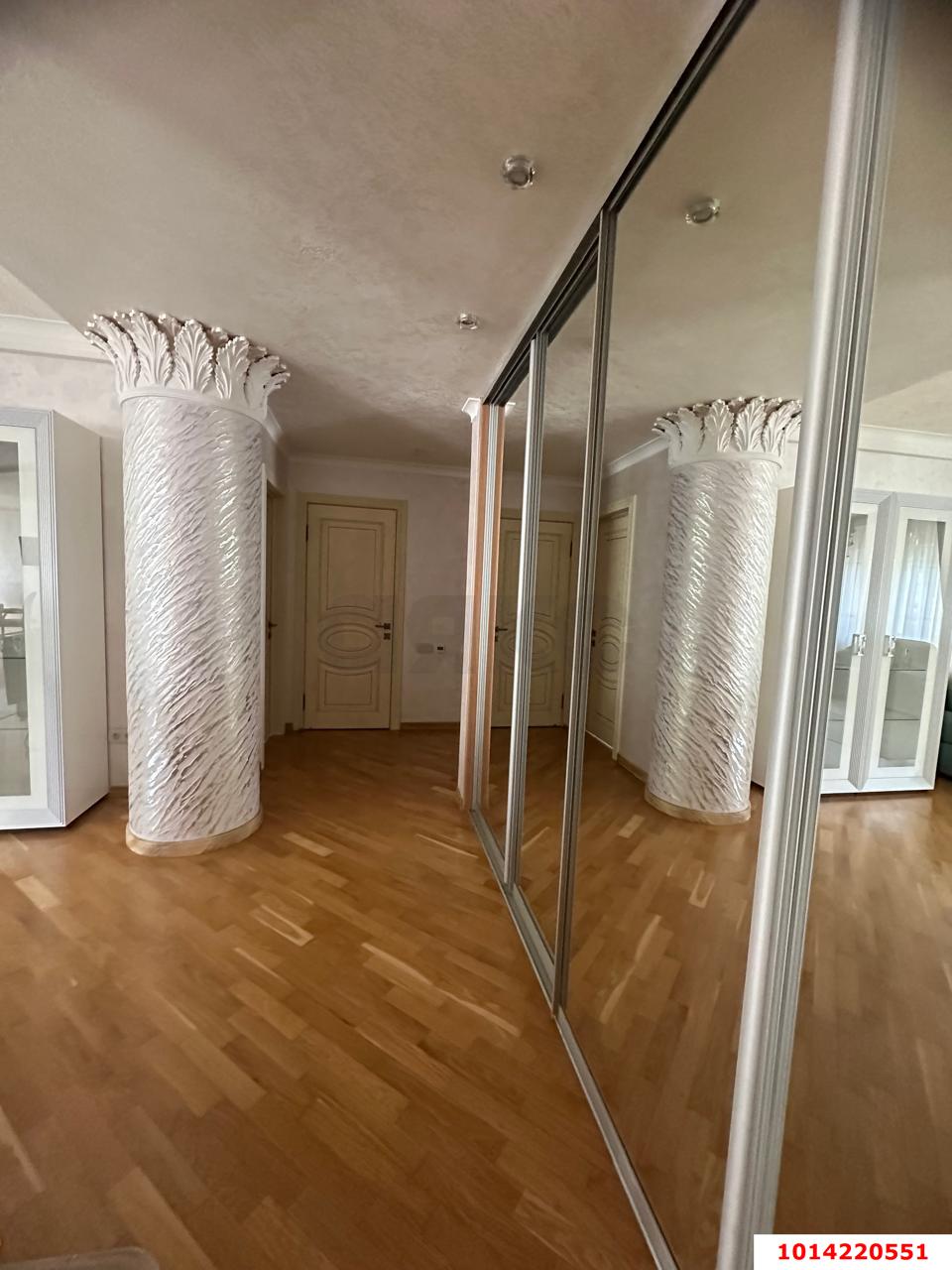 Фото №3: 3-комнатная квартира 140 м² - Краснодар, Западный внутригородской округ, Горгаз, мкр. Центральный, ул. Кубанская набережная, 4