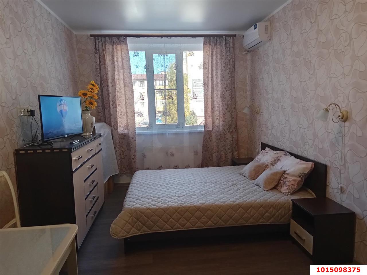 Фото №1: 1-комнатная квартира 38 м² - Краснодар, жилой комплекс Краснодарский, ул. Краеведа Соловьёва, 2к1