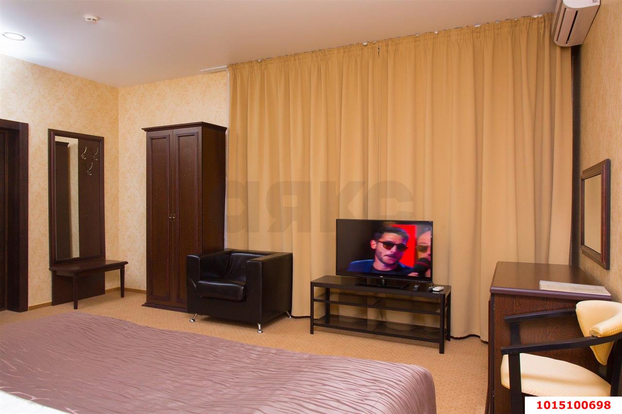 Фото №11: Коммерция 1107 м² - Краснодар, Прикубанский внутригородской округ, мкр. Славянский, ул. Красных Партизан, 51