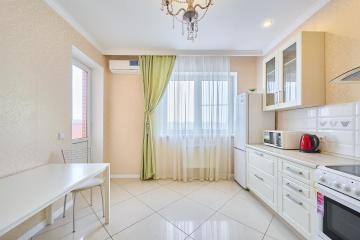 Фото №1: 2-комнатная квартира 74 м² - Краснодар, мкр. Фестивальный, пр-д Дальний, 9к2