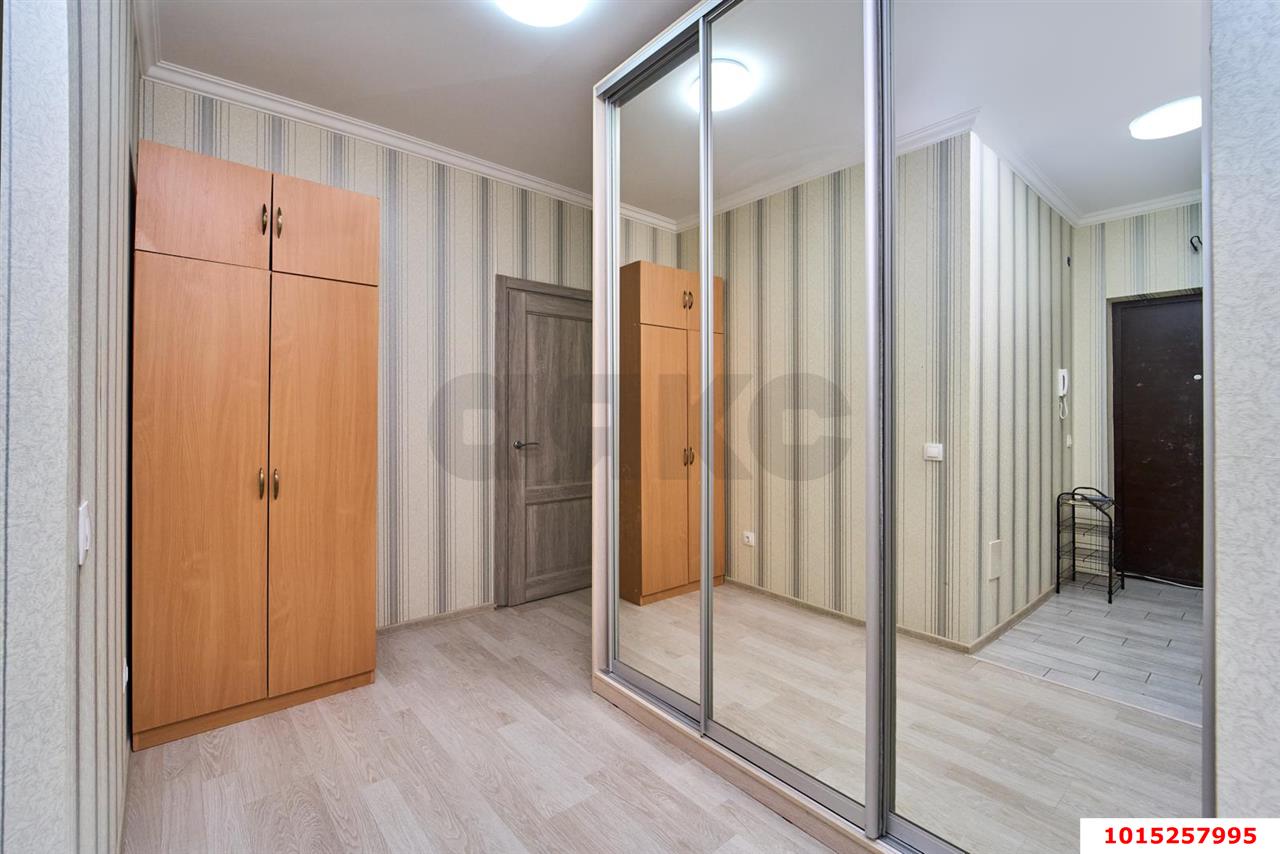 Фото №6: 1-комнатная квартира 49 м² - Краснодар, Прикубанский внутригородской округ, мкр. имени Маршала Жукова, ул. Александра Покрышкина, 2/2