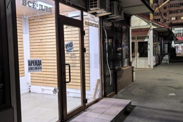 Фото №3: Торговое помещение 9 м² - Краснодар, мкр. Юбилейный, пр-кт Чекистов, 17