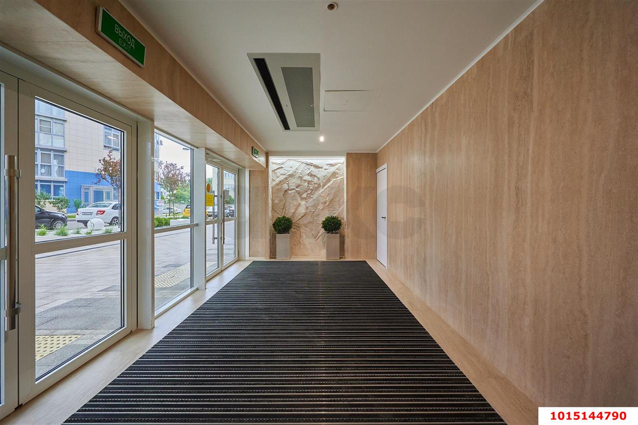 Фото №8: Торговое помещение 32 м² - Краснодар, жилой комплекс Гранд Пэлэс, ул. Уральская, 75/6