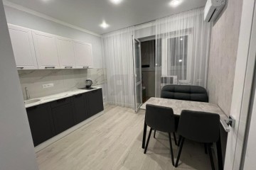 Фото №1: 1-комнатная квартира 38 м² - Краснодар, мкр. жилой комплекс Нeo-квартал Красная Площадь, ул. им. Мурата Ахеджака, 12