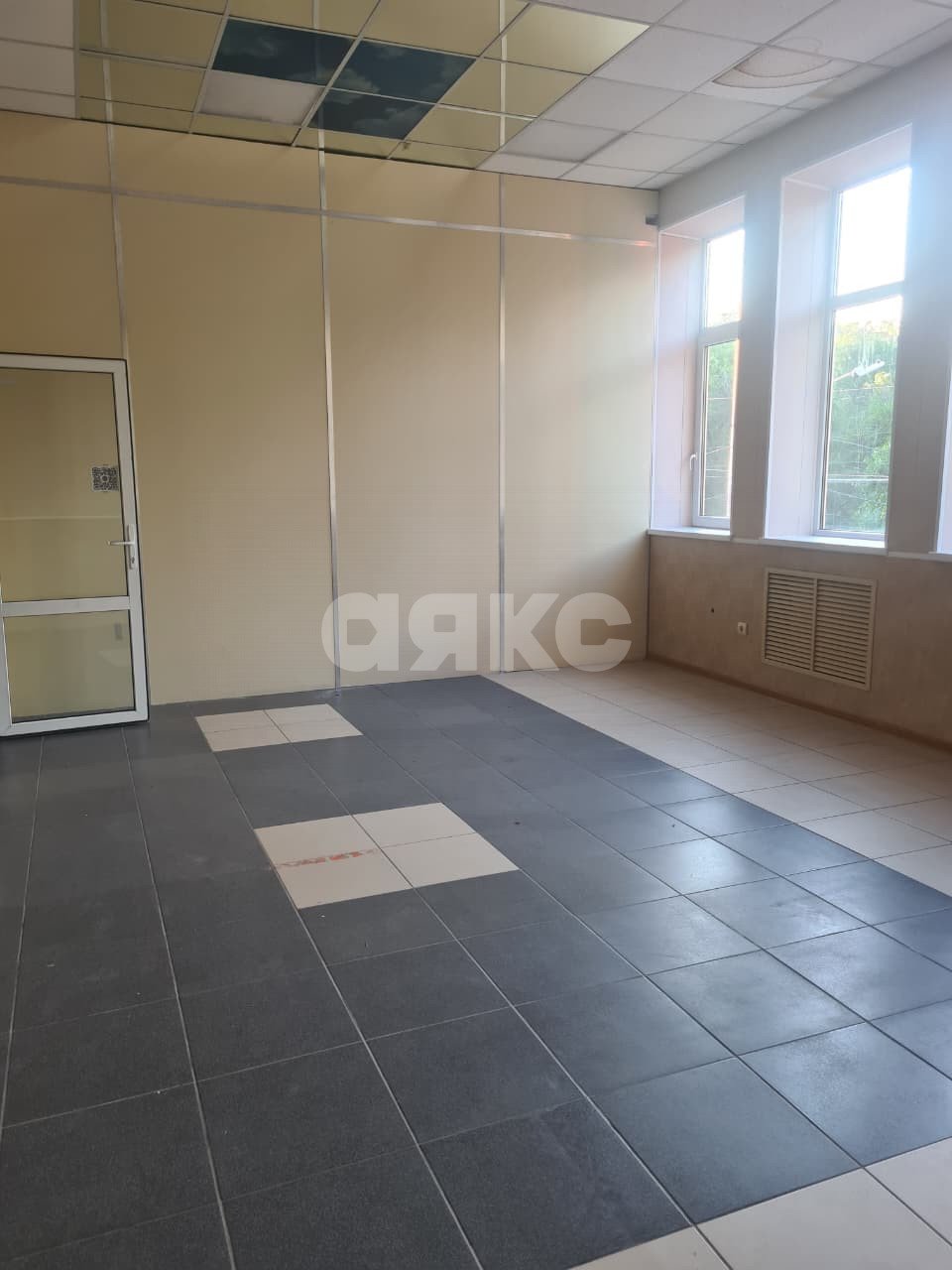 Фото №4: Коммерция 20 м² - Ростов-на-Дону, Мирный, ул. Казахская, 141/1