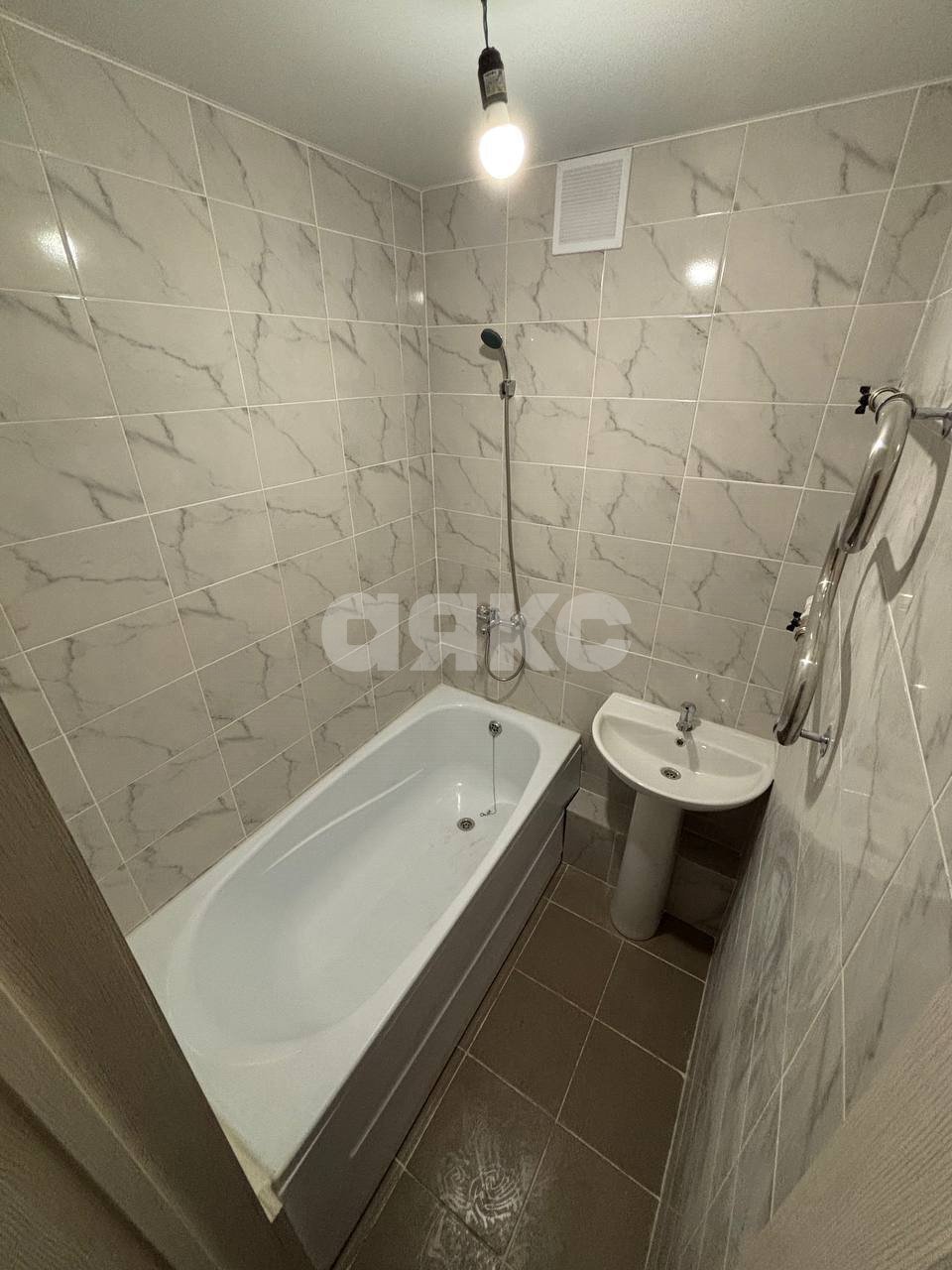 Фото №4: 2-комнатная квартира 40 м² - Мариуполь, р. Центральный, ул. Бахчиванджи, 15