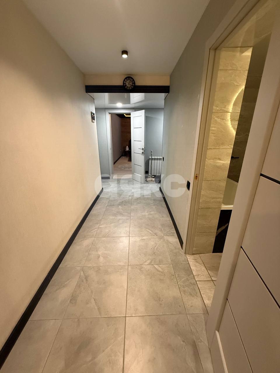 Фото №7: Дом 120 м² + 6 сот. - Мариуполь, Жовтневый, ул. Административная площадь