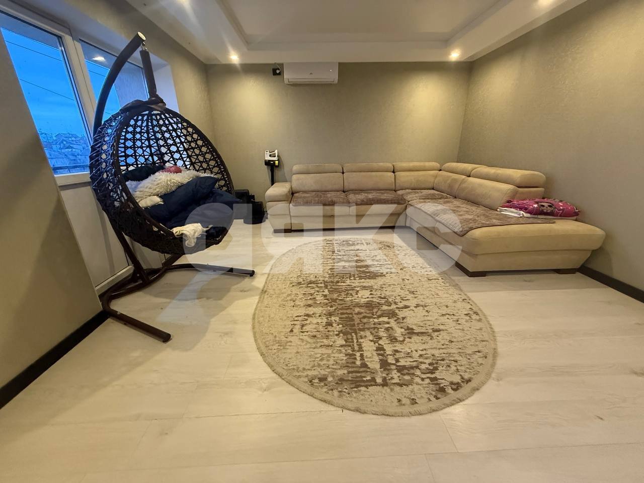 Фото №2: Дом 120 м² + 6 сот. - Мариуполь, Жовтневый, ул. Административная площадь