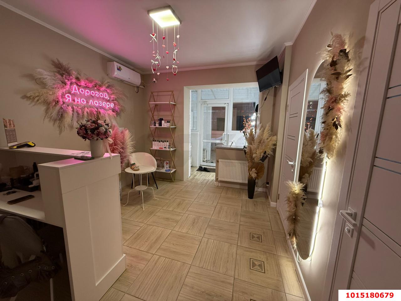 Фото №4: Торговое помещение 249 м² - Краснодар, Солнечный, ул. Архитектора Петина, 18/2