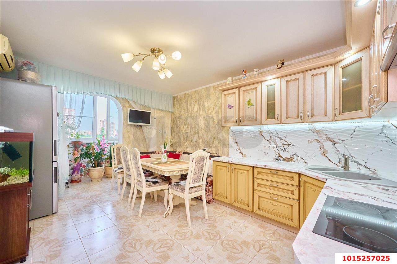 Фото №1: 2-комнатная квартира 70 м² - Краснодар, Западный внутригородской округ, мкр. Фестивальный, ул. Монтажников, 5