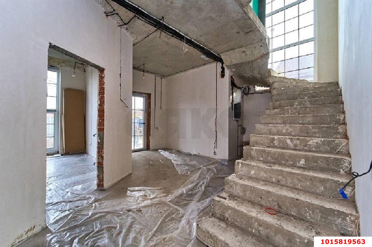 Фото №3: Дом 200 м² + 6 сот. - Краснодар, Прикубанский внутригородской округ, Калинино, мкр. Завод Радиоизмерительных Приборов, ул. 1 Мая, 317