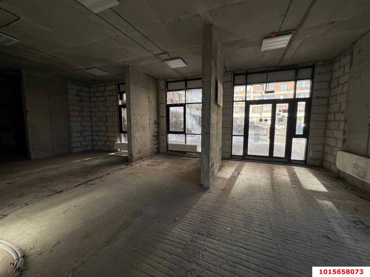 Фото №7: Торговое помещение 78 м² - Краснодар, жилой комплекс Самолёт-2, ул. Западный Обход, 57к3