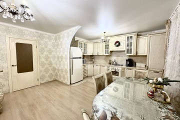 Фото №2: 3-комнатная квартира 76 м² - Нижнекамск, мкр. 34-й, ул. Рифката Гайнуллина, 20