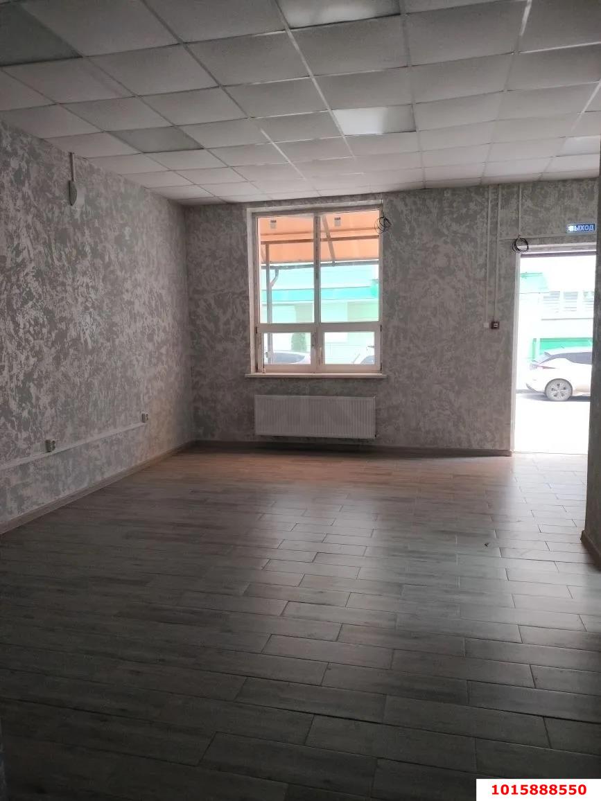 Фото №3: Торговое помещение 39 м² - Краснодар, жилой комплекс Краски, ул. Краеведа Соловьёва, 6к2