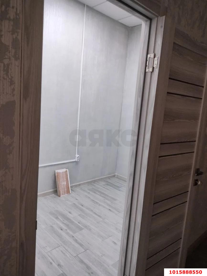 Фото №5: Торговое помещение 39 м² - Краснодар, жилой комплекс Краски, ул. Краеведа Соловьёва, 6к2