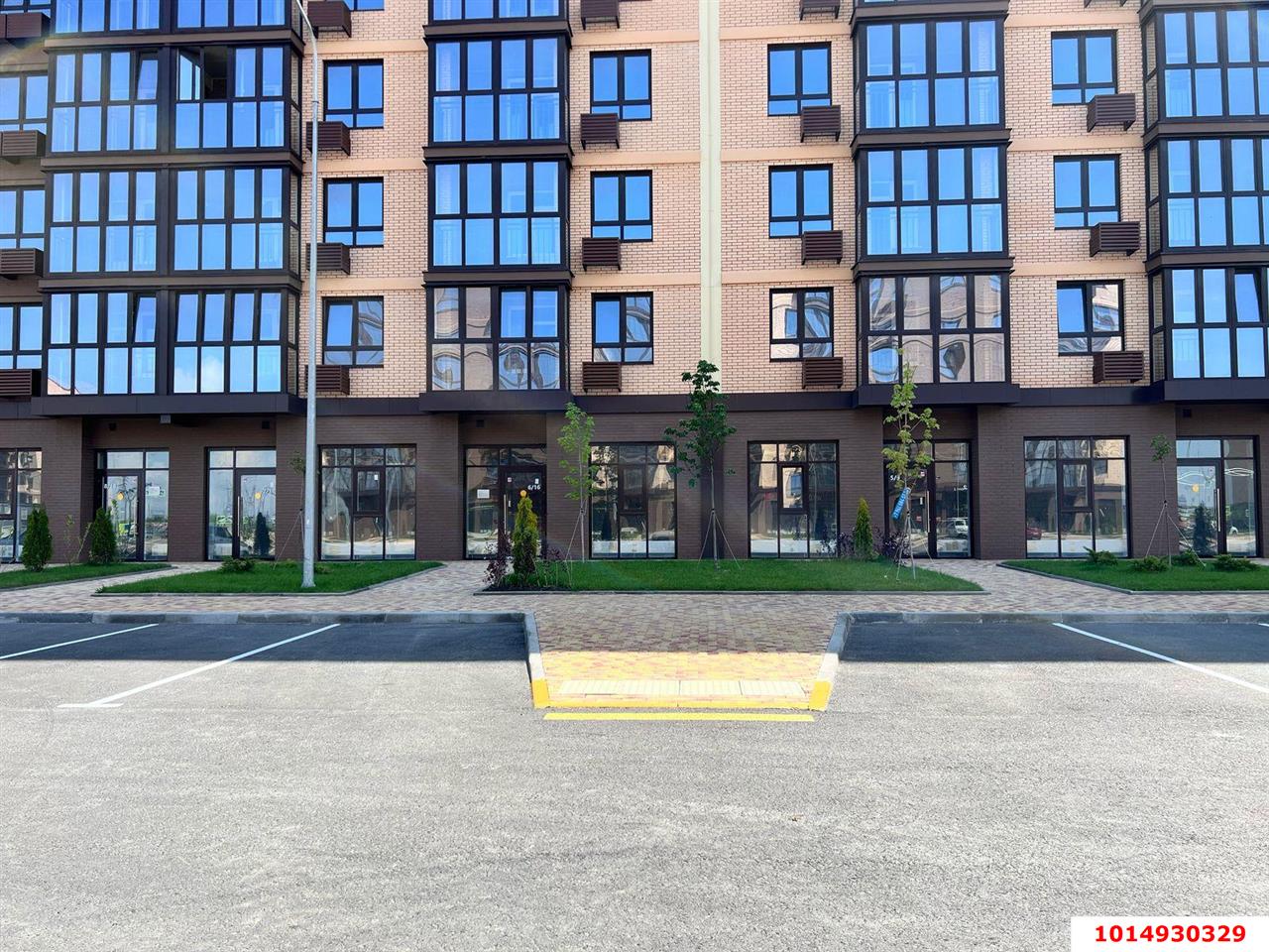 Фото №1: Торговое помещение 98 м² - Южный, жилой комплекс История-2, ул. Казачья, 6к1