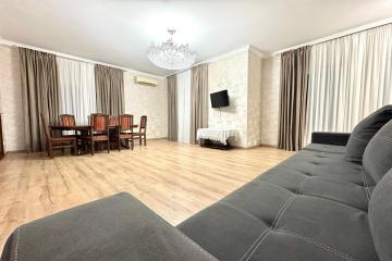 Фото №1: 2-комнатная квартира 72 м² - Краснодар, мкр. Круглик, ул. Баканская, 38