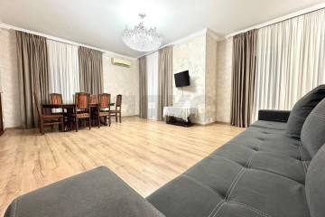 Фото №1: 2-комнатная квартира 72 м² - Краснодар, мкр. Круглик, ул. Баканская, 38