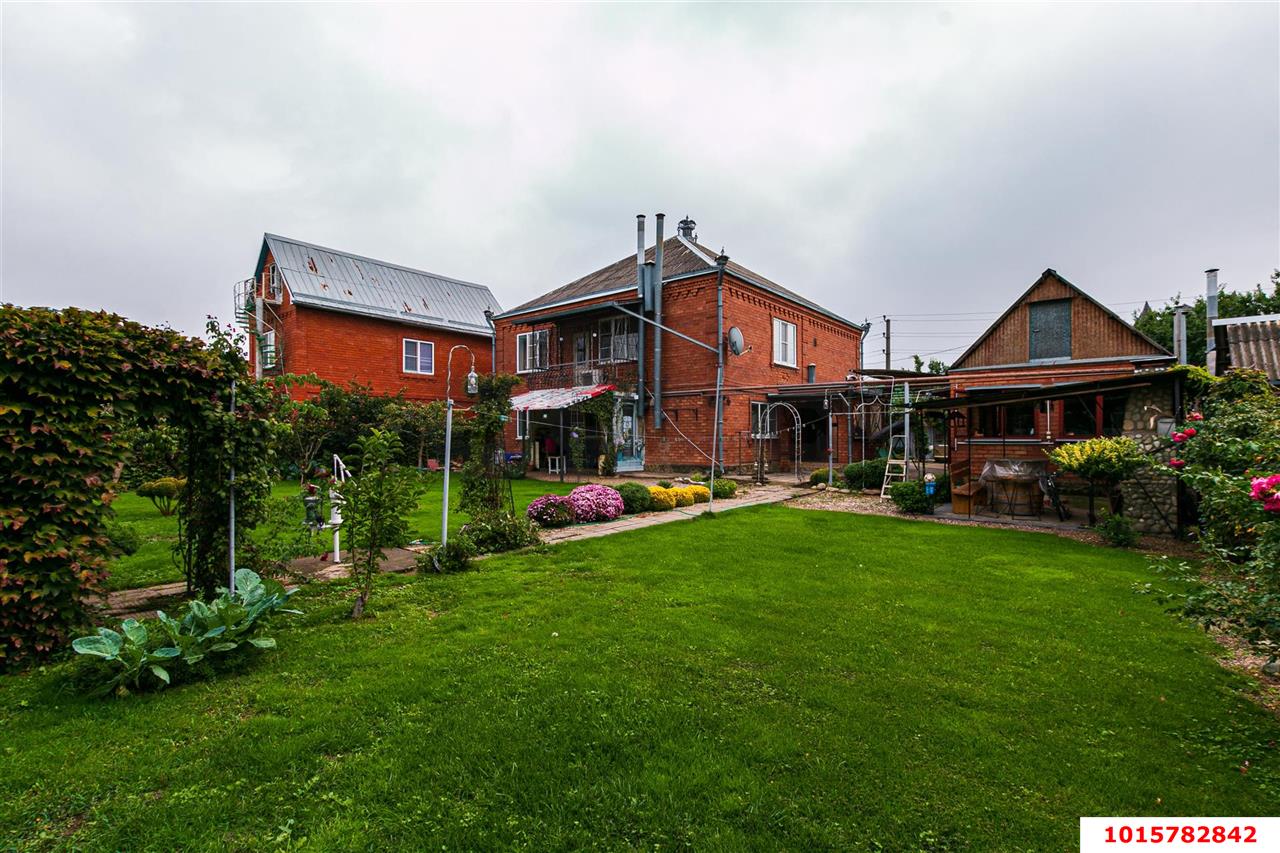 Фото №1: Дом 236 м² + 9 сот. - Краснодар, Карасунский внутригородской округ, ж/м Пашковский, ул. Кирова, 149