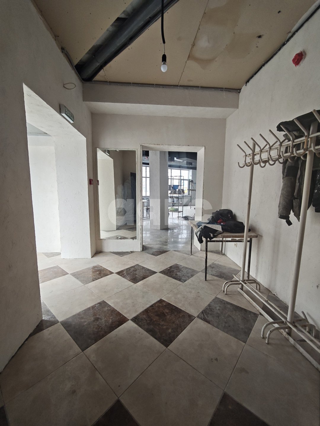 Фото №11: Коммерция 220 м² - Мариуполь, Жовтневый, ул. Вокзальная, 1