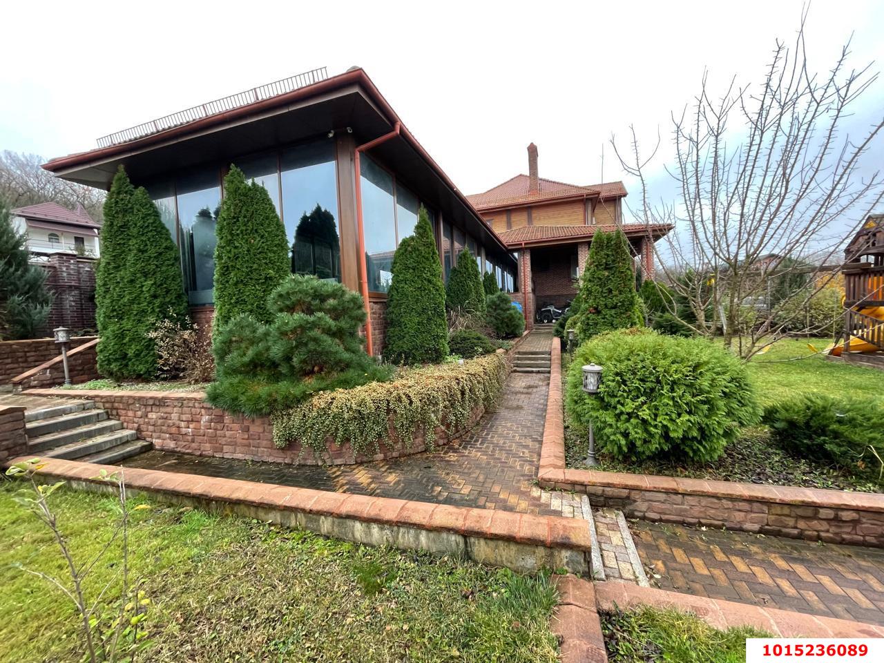 Фото №1: Дом 215 м² + 6.33 сот. - Кубань, 52