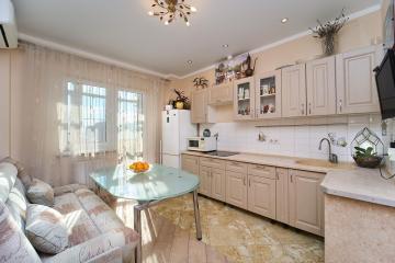 Фото №1: 1-комнатная квартира 43 м² - Краснодар, мкр. Солнечный, ул. имени Симиренко, 71к2