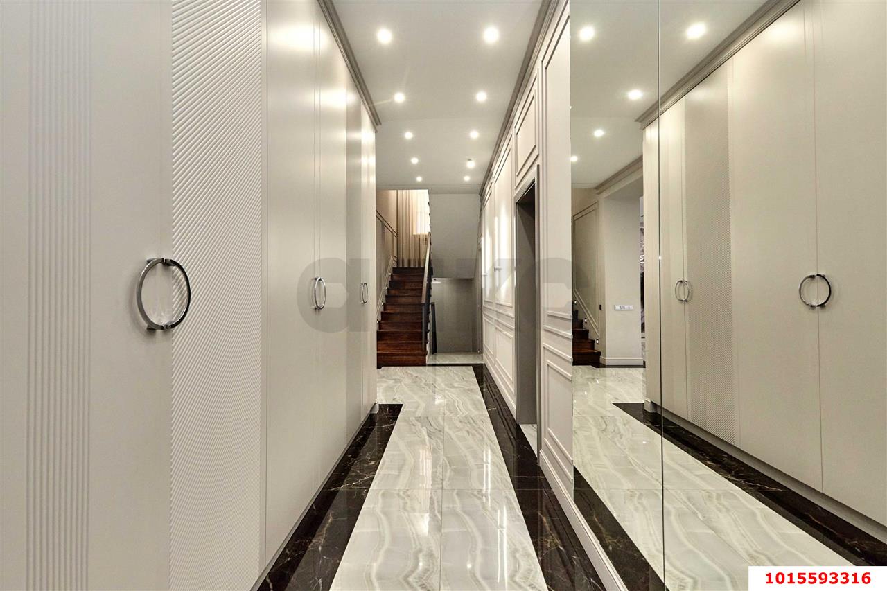 Фото №28: Дом 477 м² + 9.5 сот. - Краснодар, Западный внутригородской округ, ул. Гаражная, 18