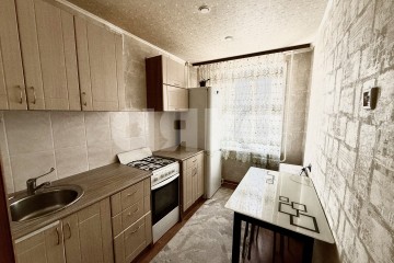 Фото №1: 2-комнатная квартира 43 м² - Нижнекамск, мкр. 9-й, ул. Гагарина, 8