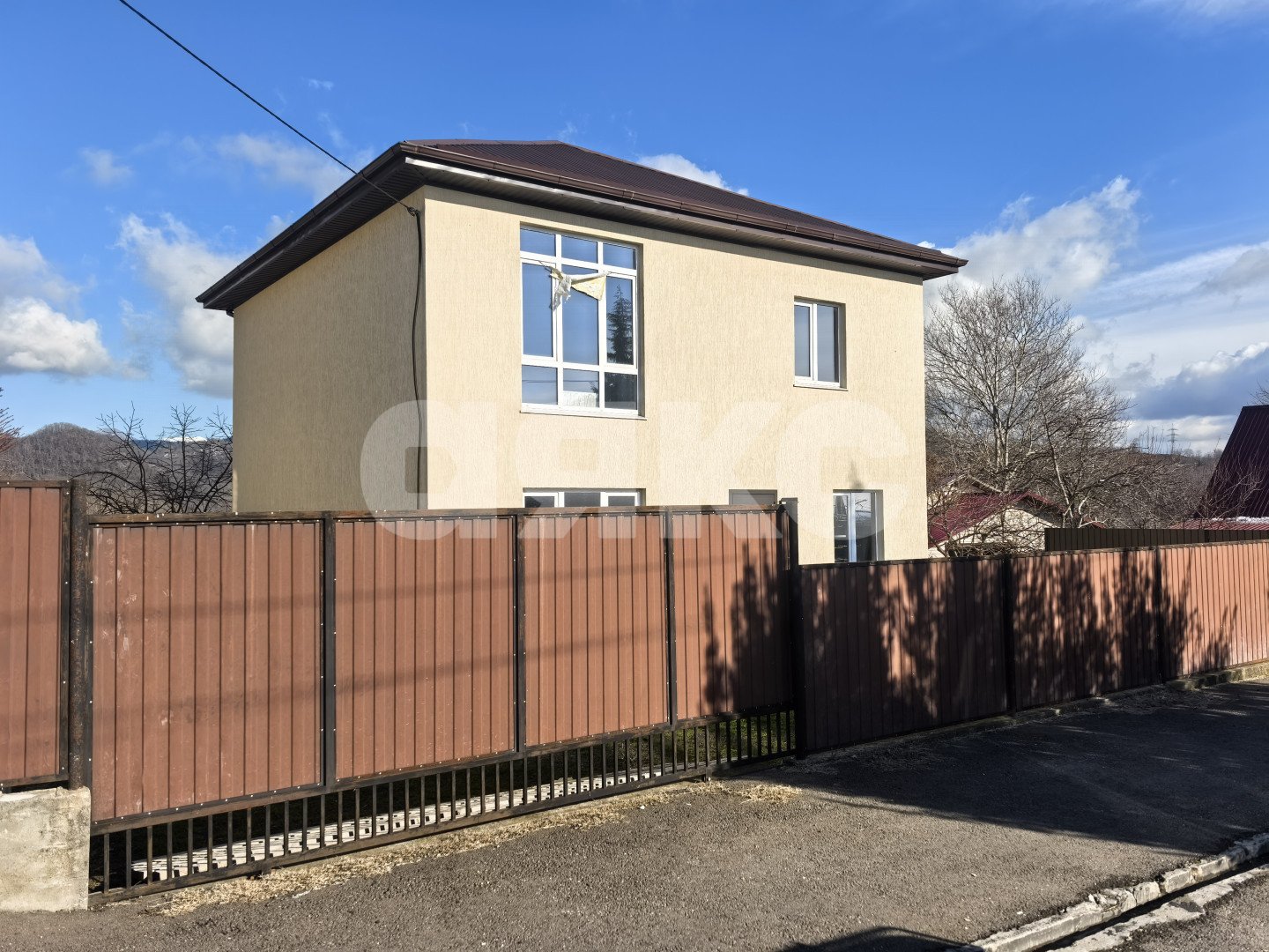 Фото №1: Дом 218 м² + 5 сот. - Детляжка, Лазаревский