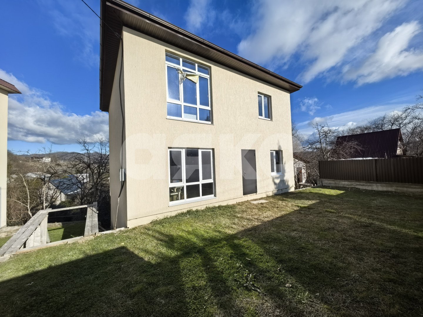 Фото №3: Дом 218 м² + 5 сот. - Детляжка, Лазаревский