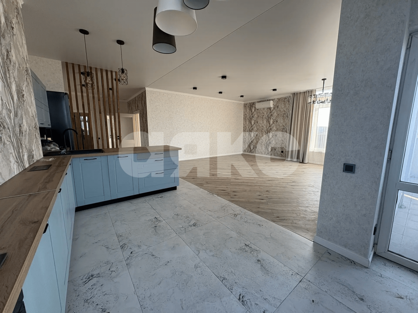 Фото №2: 2-комнатная квартира 94 м² - Геленджик, ул. Кирова, 120/35