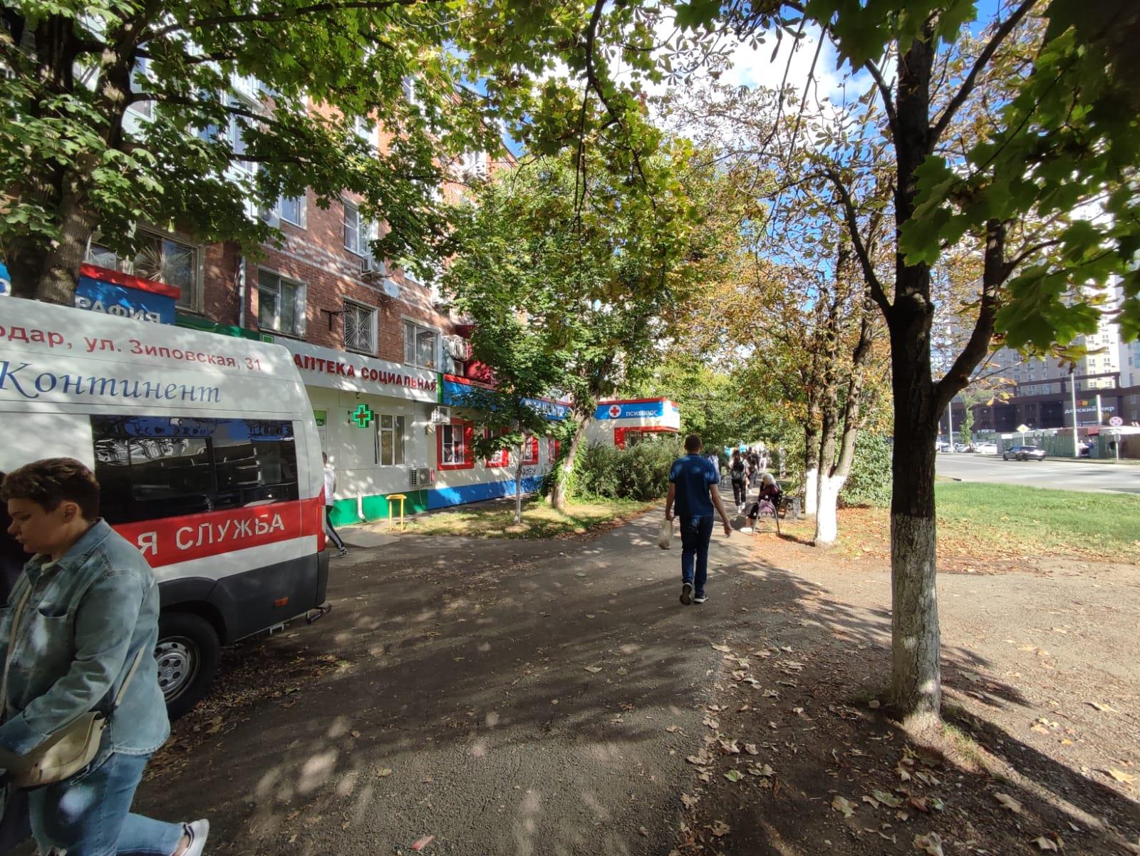 Фото №2: Коммерция 80 м² - Краснодар, Прикубанский внутригородской округ, мкр. Завод Измерительных Приборов, ул. Зиповская, 23