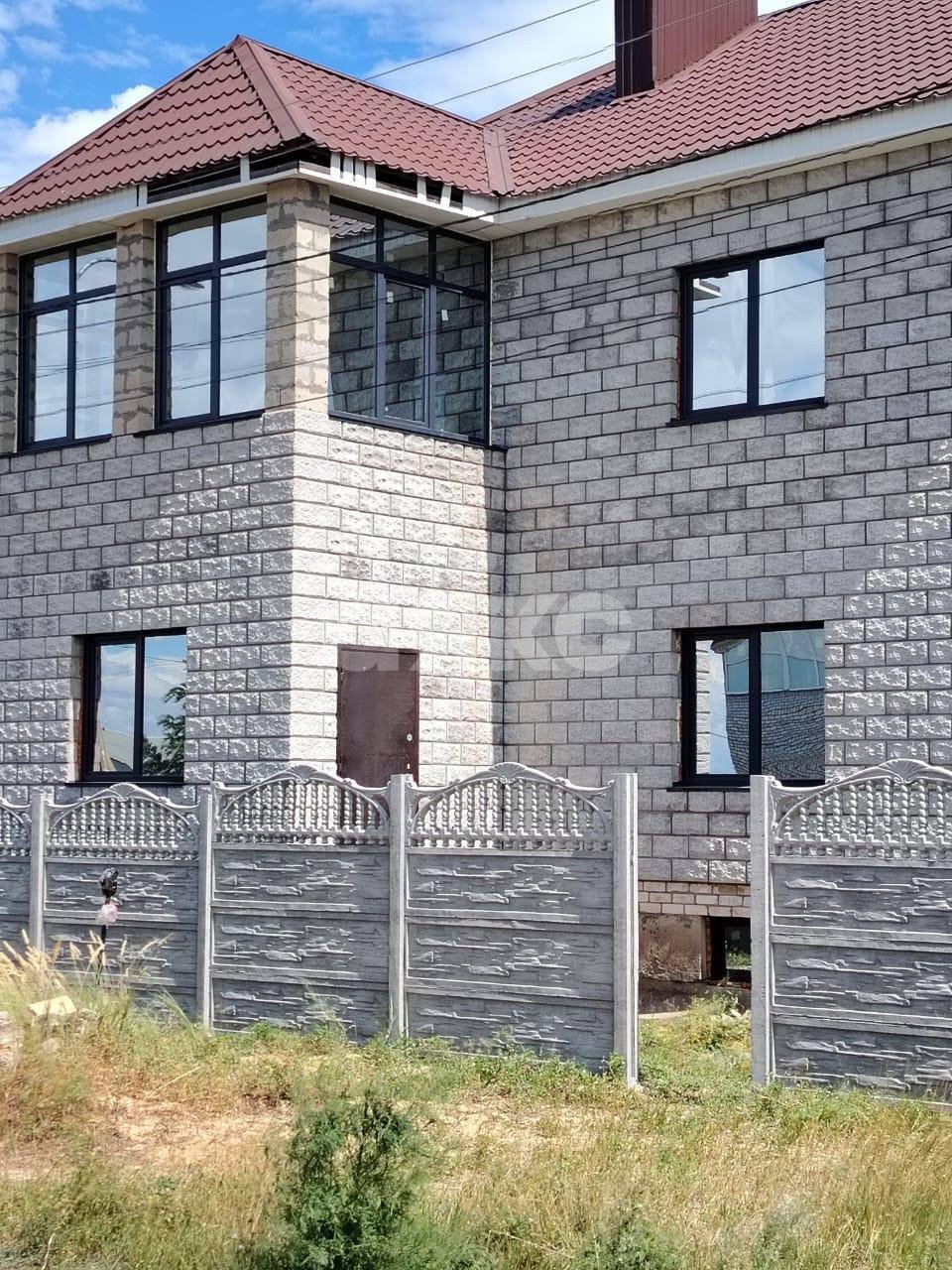 Фото №2: Дом 305 м² + 7.4 сот. - Волгоград, Краснооктябрьский, мкр. Солнечный, ул. Жемчужная