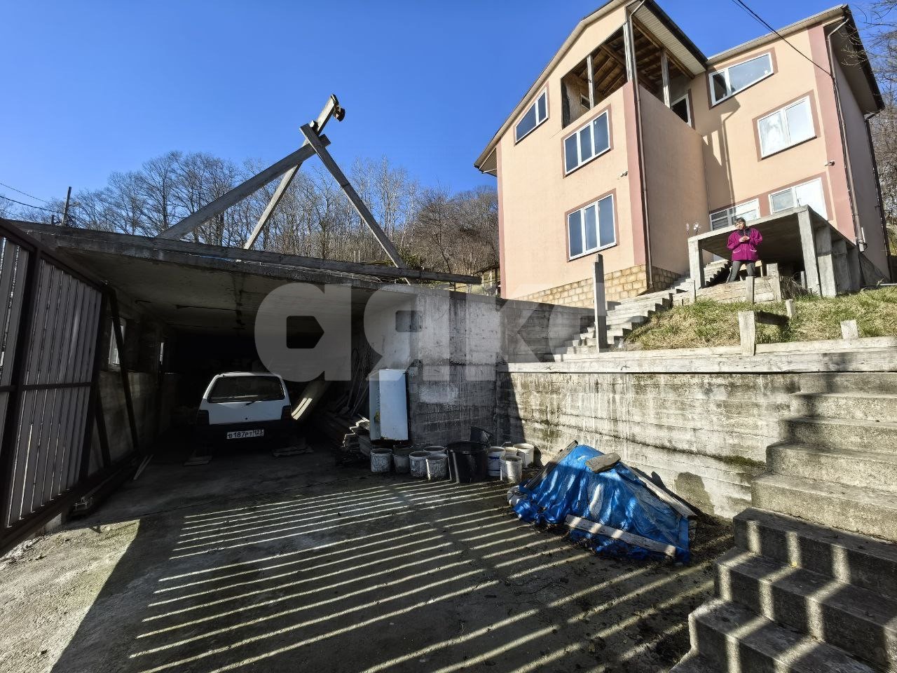 Фото №2: Дом 279 м² + 5.6 сот. - Верхнеякорная Щель, Лазаревский