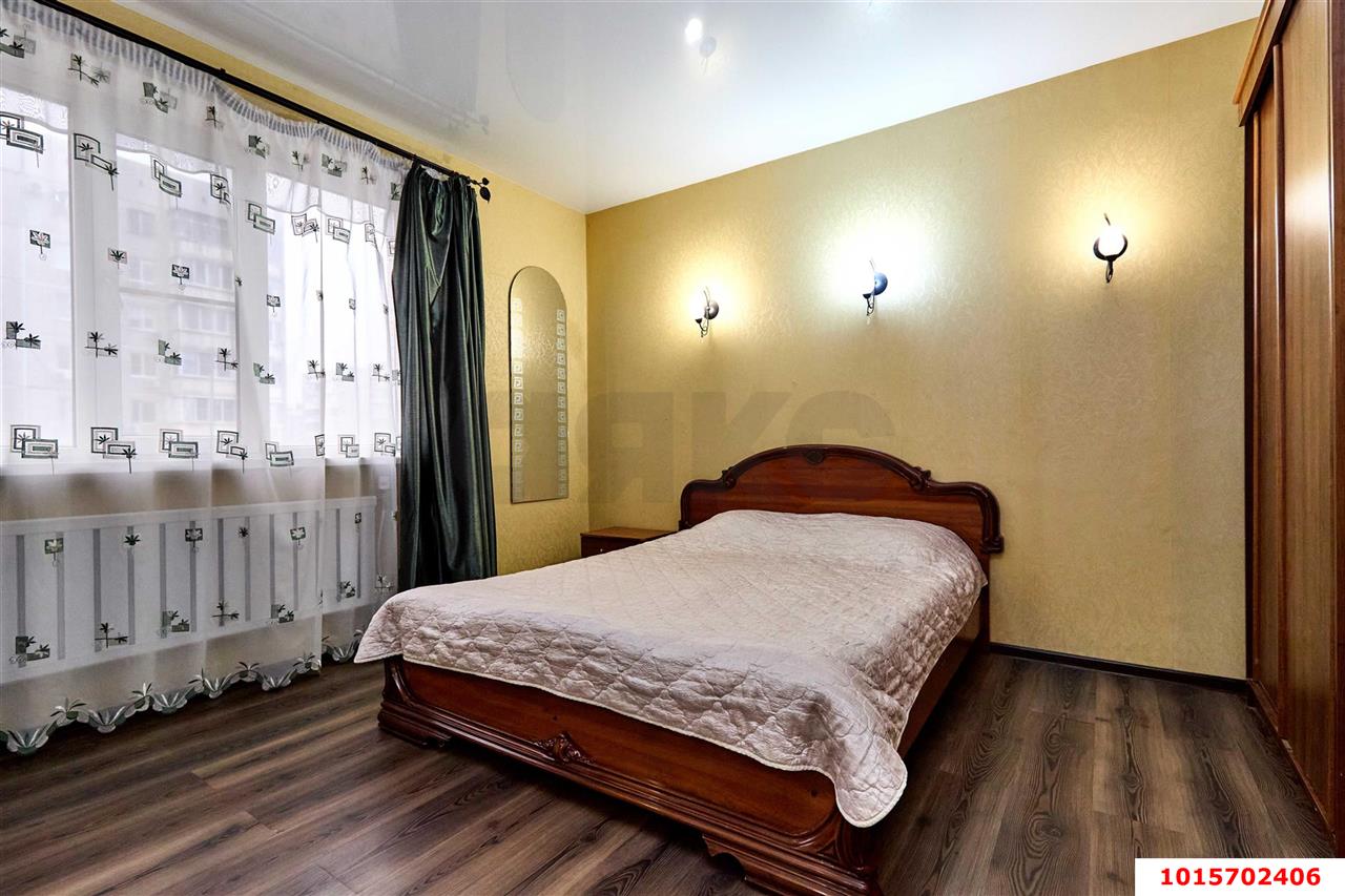 Фото №1: 2-комнатная квартира 85 м² - Краснодар, Западный внутригородской округ, мкр. Юбилейный, ул. Думенко, 21